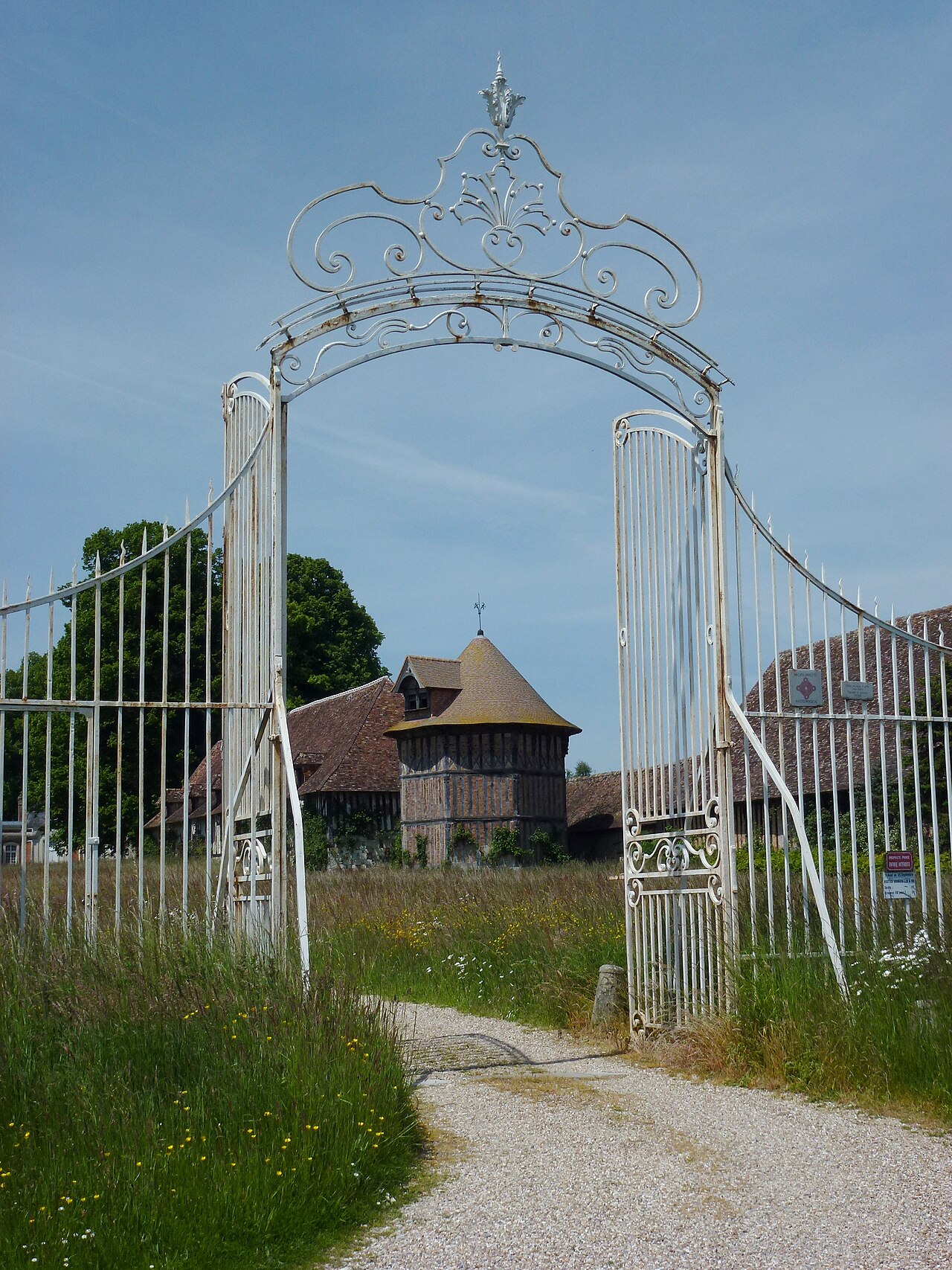 Château de Launay à Saint-Georges-du-Vièvre